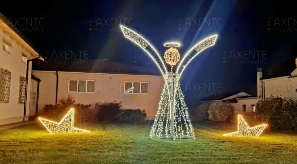 Angelo luminoso decorazione natalizia